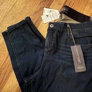 TORRID Bombshell Skinny Jeans NWT